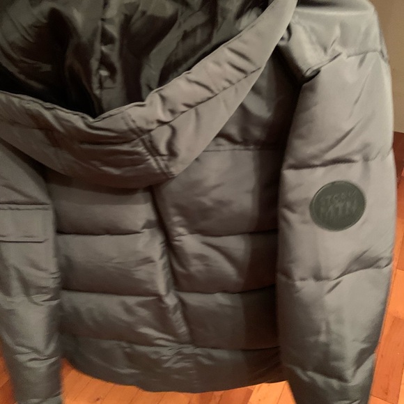 Parka - Picture 3 of 5